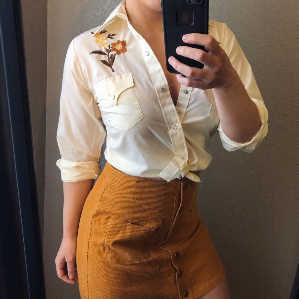 Western Style Pearl Snap with Trendy Autumn Colors